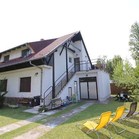 Nefelejcs Villa Zamárdi Exterior foto
